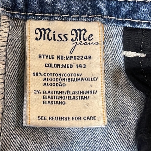 MissMe MP6224B Mid Rise Boot Size 28 Distressed EXCELLENT PREOWNED SHAPE - Picture 8 of 11